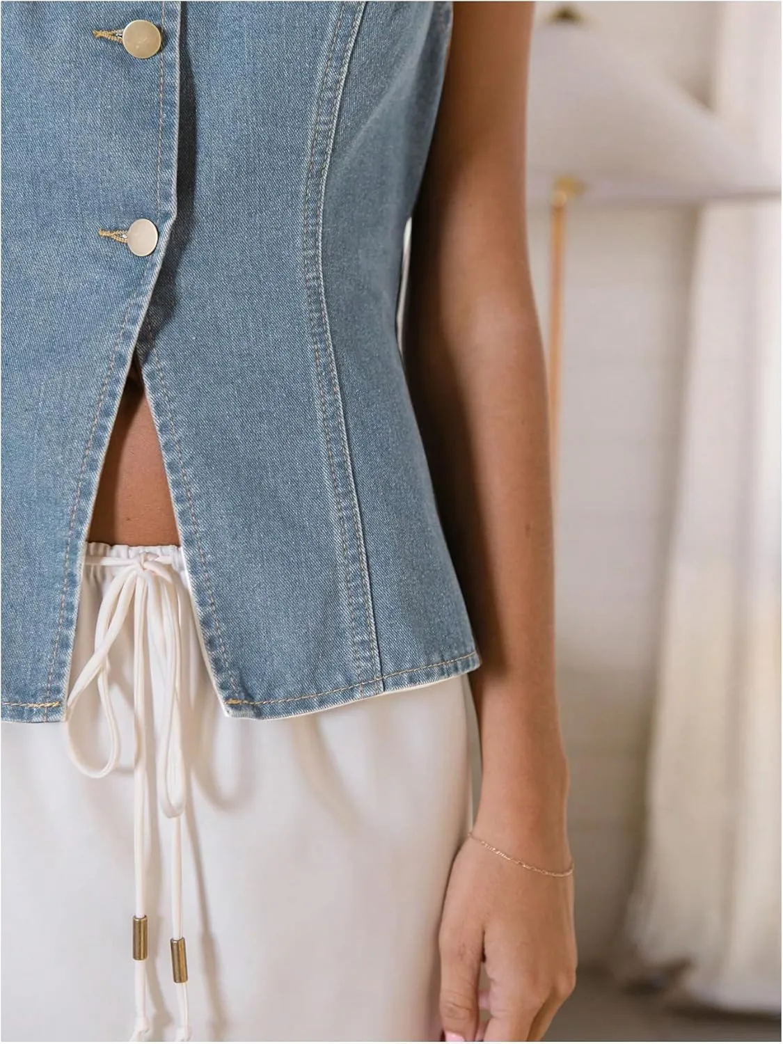 SweatyRocks Women's Denim Vest Button Down Jean Tank Top Sleeveless Crewneck Split Tops